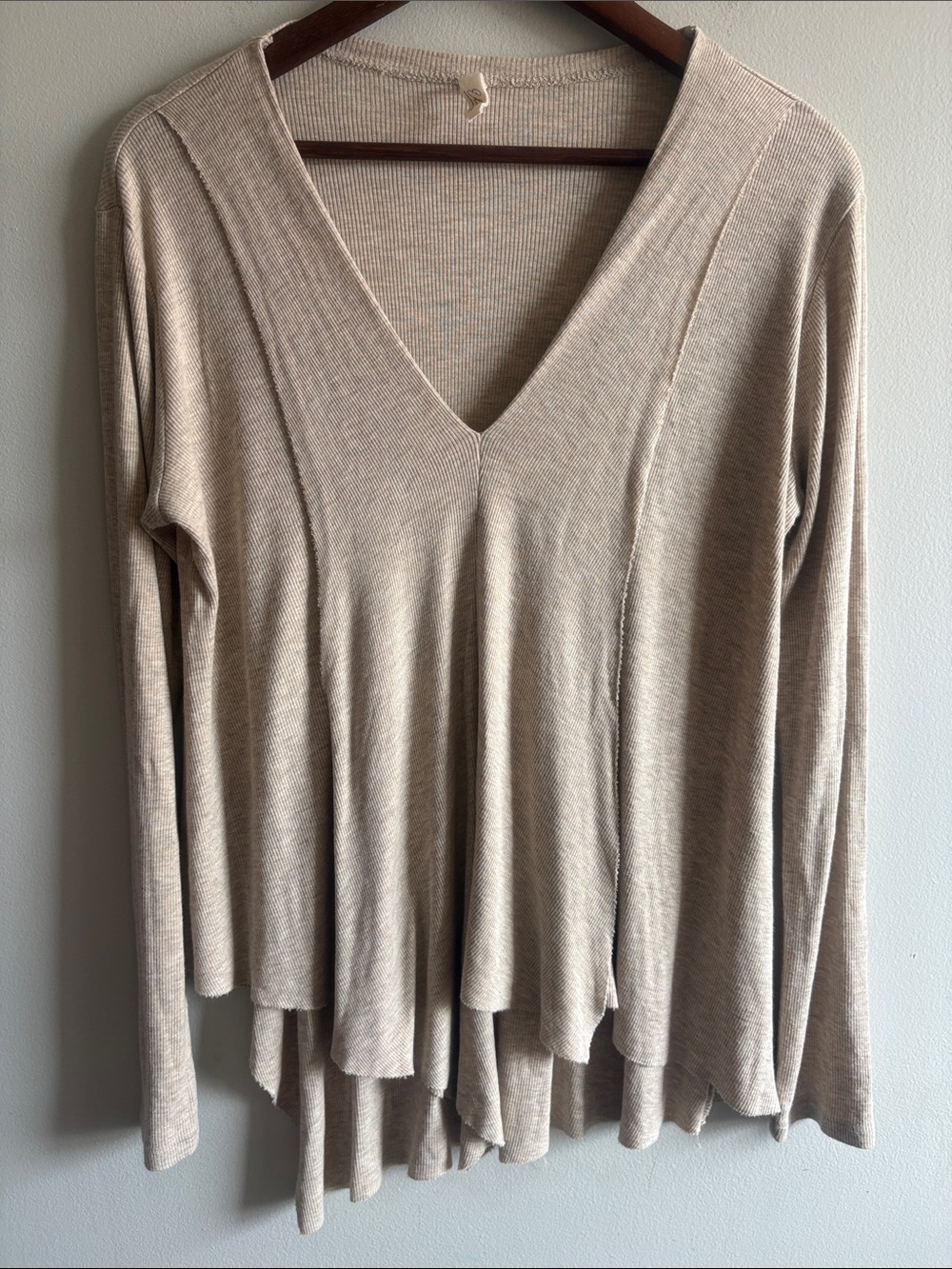 Elan Beige Ribbed Knit V Neck Handkerchief Hem Tunic Top